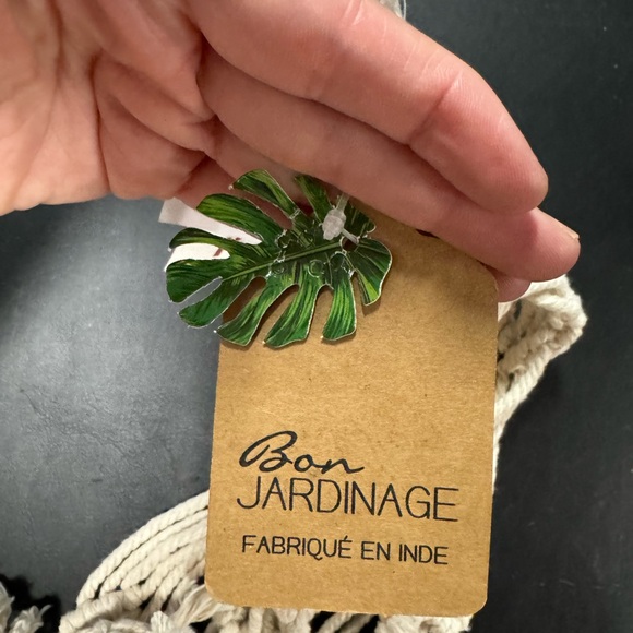 NWT woven plant basket - Picture 4 of 9